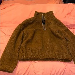 Brown pull over